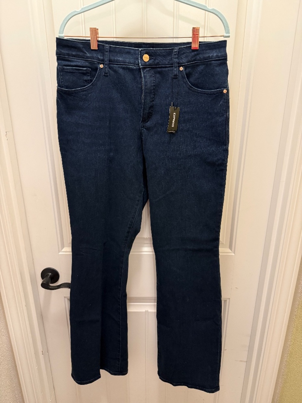 Express Dark Wash Curvy Boot Cut Mid Rise Jeans, 14 Long NWT